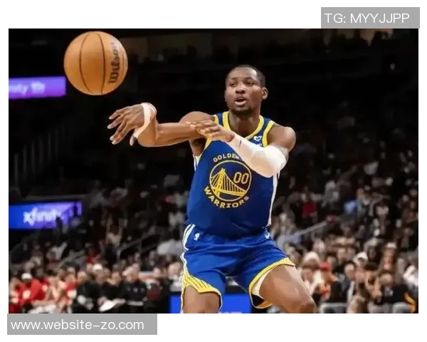 勇士半场苦战落后雄鹿仅2分库明加高效砍下16分4篮板表现抢眼 勇士半场苦战落后雄鹿仅2分库明加高效砍下16分4篮板表现抢眼